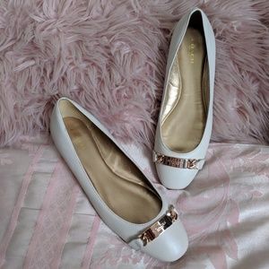 🇺🇸White Coach flats with logo.Authentic pristine